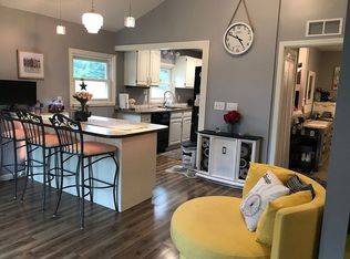 1113 W Macarthur Ave, Bloomington, IL