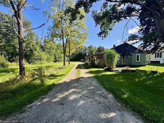 2nd image of 6587 Ellis Rd E