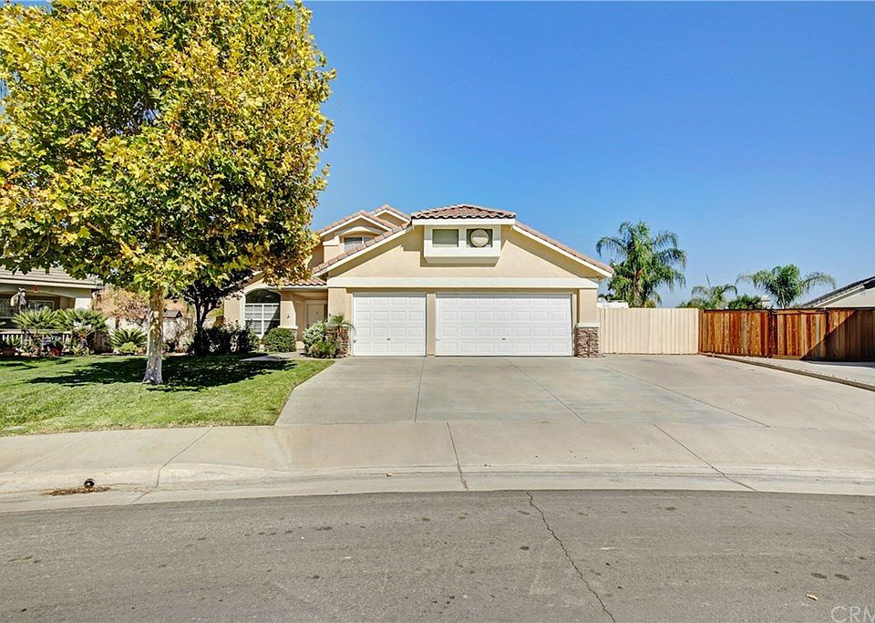 1st image of 18800 Applewood Way