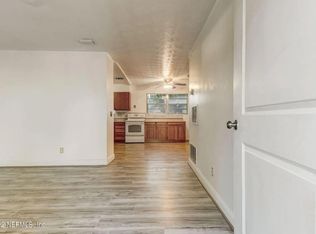 10606 Arnez Rd, Jacksonville, FL 32218