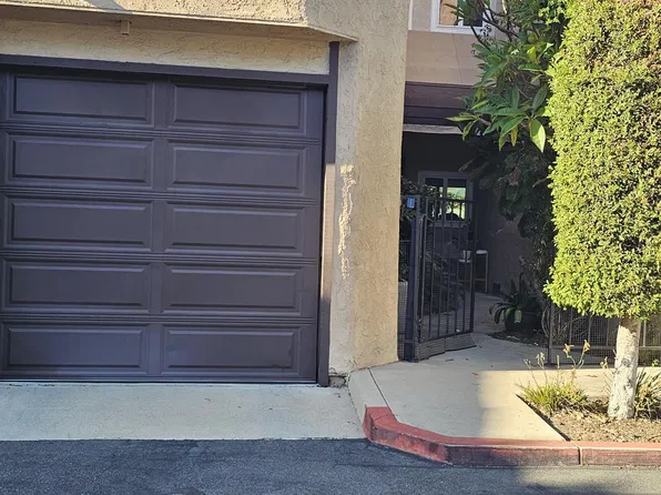 910 Powell Ct, Costa Mesa, CA 92626
