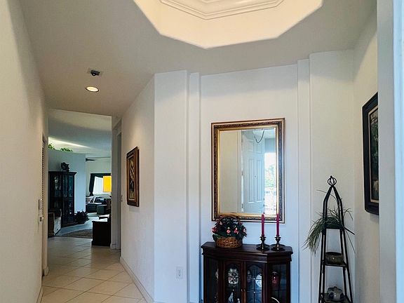 4th image of 7839 Exeter Boulevard