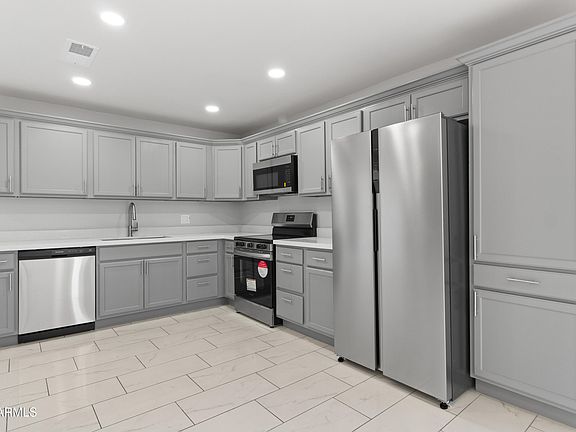 5th image of 6332 W SUNNYSLOPE Lane