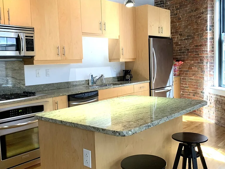 99-105 Broad St #2F — Photo 9