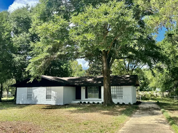 3025 Stillwell Blvd, Crestview, FL 32539