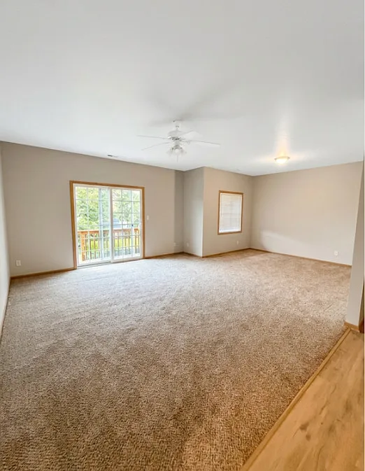 2 bed, 1000 sqft, $1,600 — Photo 4