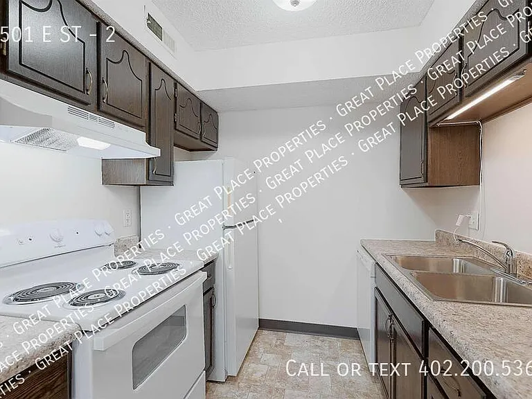2501 E St #2 — Photo 13