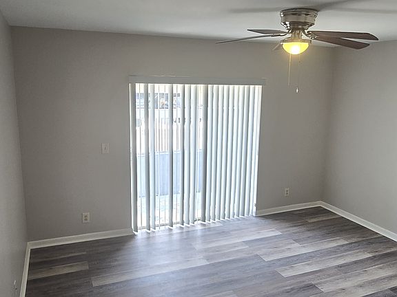 3rd image of 366 E Riverbend Dr