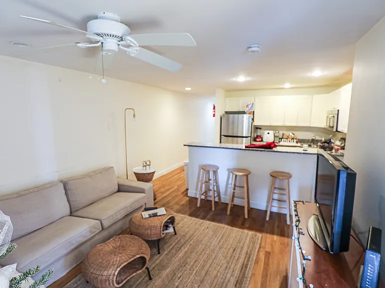 56 Egmont St #6 — Photo 3