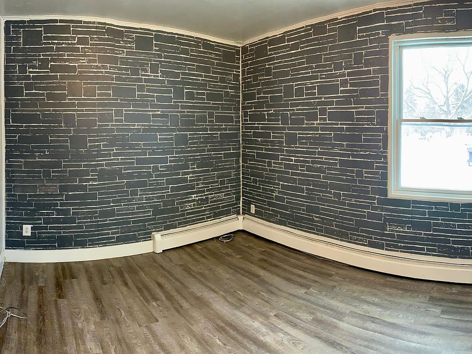 2nd image of 315 Lake Ave APT 1N