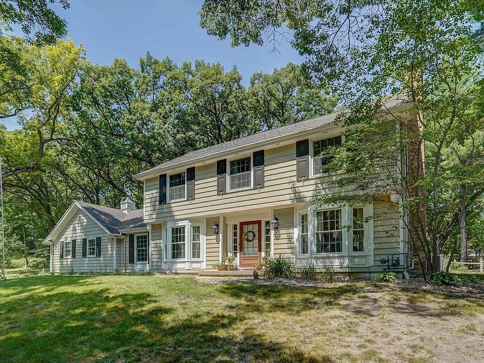 2205 Royal Oaks Drive, Janesville, WI 53548 Zillow