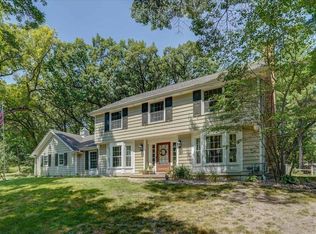 2205 Royal Oaks Dr, Janesville, WI