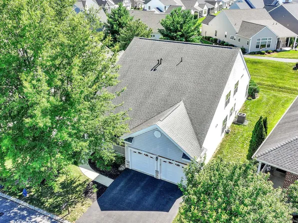 1546 Emerson Dr, Mount Joy, PA 17552