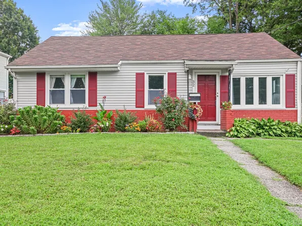 32 Nassau Lane, East Hartford, CT 06118