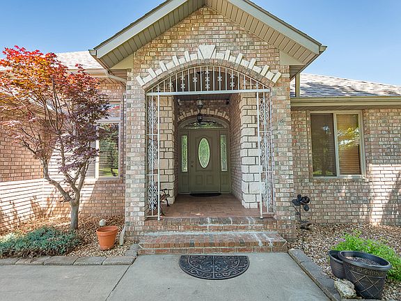 3rd image of 260 Steury Road