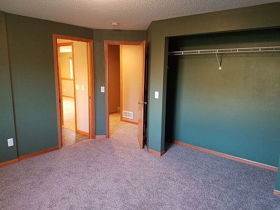 4th image of 37787 Hawthorne Ave