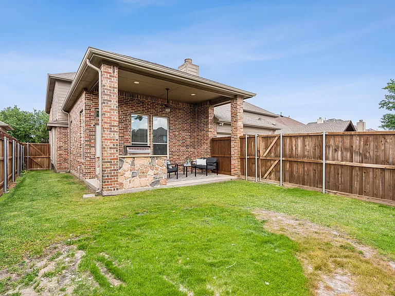 5637 Belton Ln — Photo 26