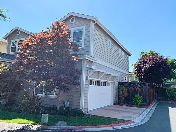 2nd image of 722 Trinity Glen Ct