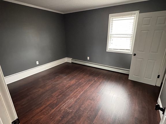 3rd image of 506 Snell St #2