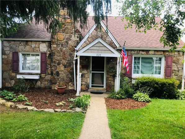 820 Greene St, Irwin, PA 15642