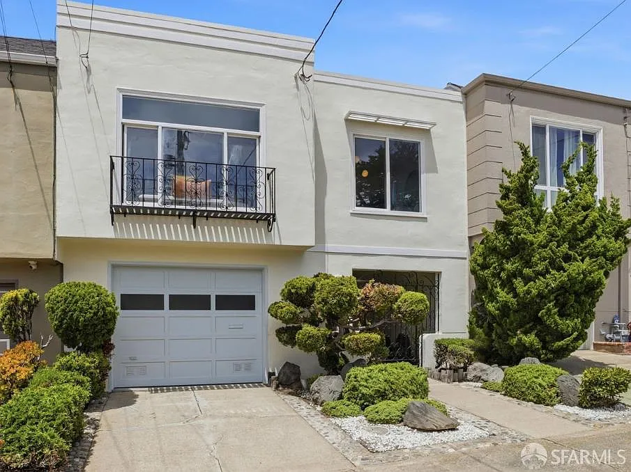 2628 Yorba St - Photo 2
