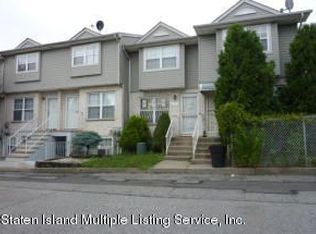 12 Celebration Ln, Staten Island, NY 10304