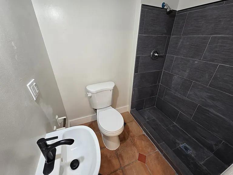 5334 Creely Ave — Photo 10