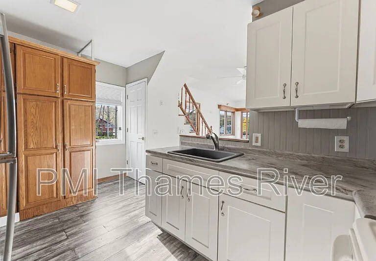 33 Laurel St — Photo 22