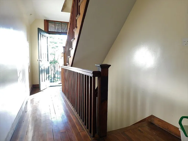 32 Dennison St — Photo 18