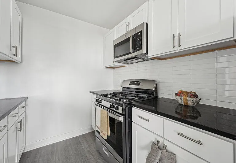 Ashlawn at Southern Towers — Photo 19