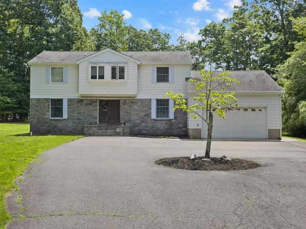 114 Robbinsville Edinburg Rd, Robbinsville, NJ 08691