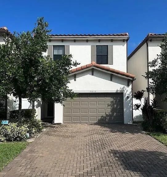 3016 King Palm Way — Photo 2