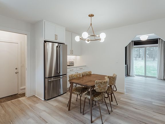 5th image of 1852 Kingston Dr