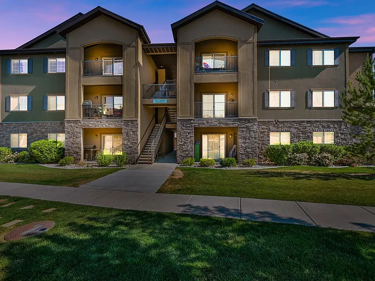 127 E Jordan Ridge Blvd #409 — Photo 9