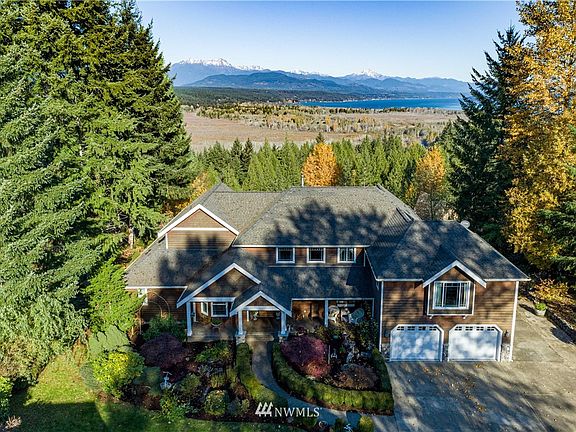 3rd image of 490 E Enchantment Dr