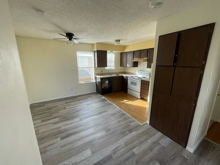 716 Benge Dr #104 — Photo 4