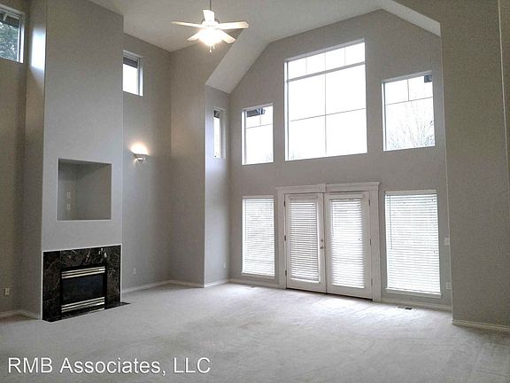 3rd image of 8572 SW Charlotte Dr