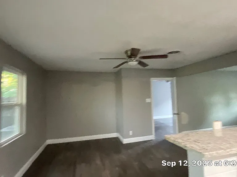 502 E Park Ave — Photo 4