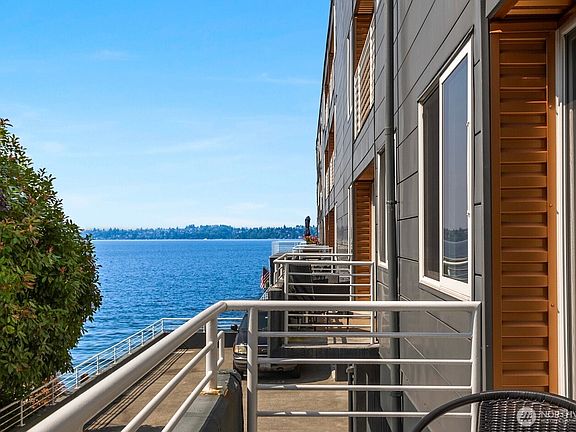 2nd image of 733 Lake Street S #101