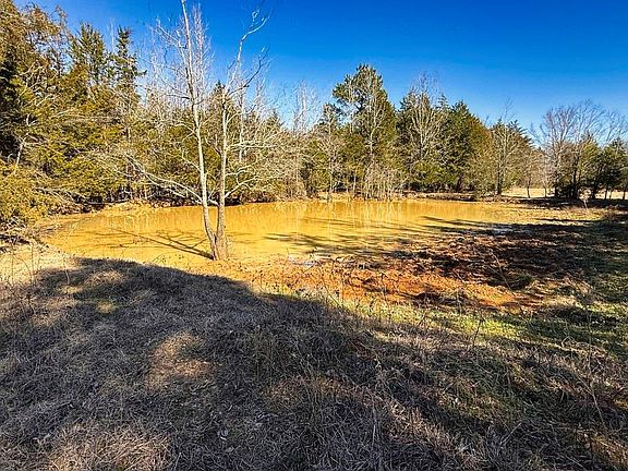 2nd image of 2 County Road 477 W