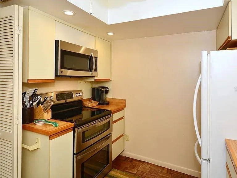 1055 W Peppertree Dr #603AA — Photo 6