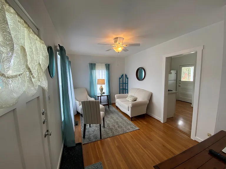 300 W Austin St #--- — Photo 5