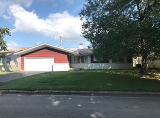 1946 S Wedgewood Ave, Springfield, MO 65807