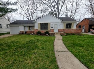 23085 Floral St, Farmington, MI 48336