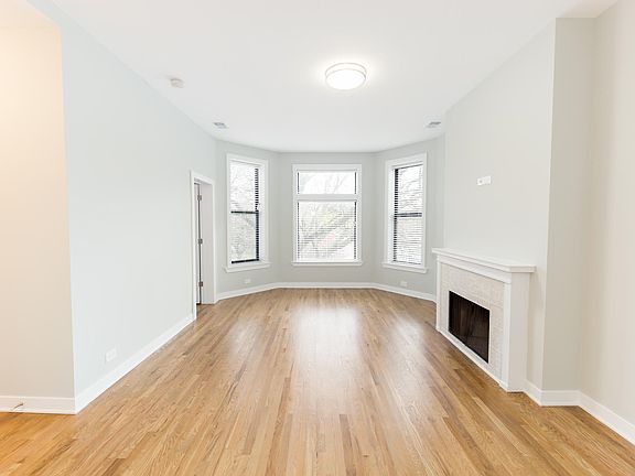 4th image of 2924 W Logan Blvd #2D