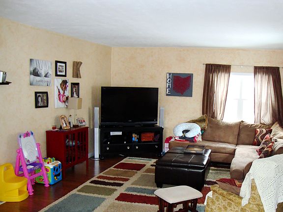 5th image of 510 Anderson St