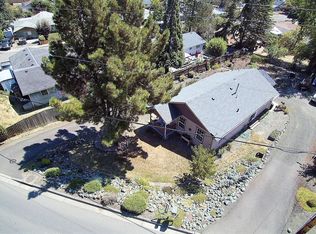 13941 Lookingglass Rd, Winston, OR 97496