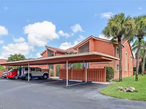 124 Cypress Way E APT E5, Naples, FL 34110