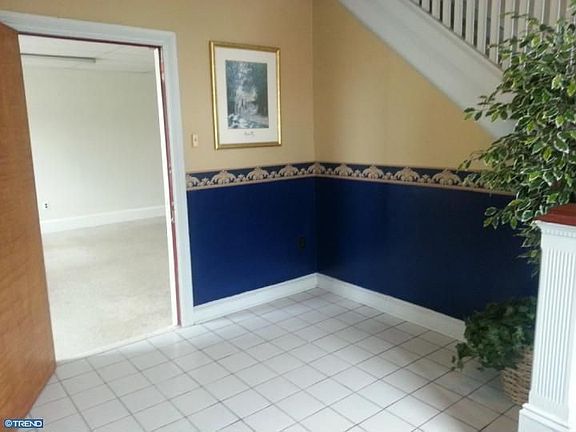2nd image of 123 E Lancaster Ave