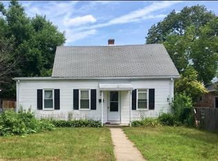 372 Pleasant St, Pawtucket, RI 02860